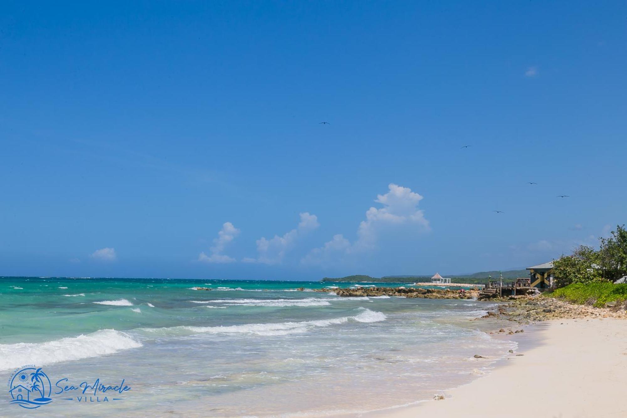 Sea Miracle Villa/Beach Cottage Silver Sands エクステリア 写真