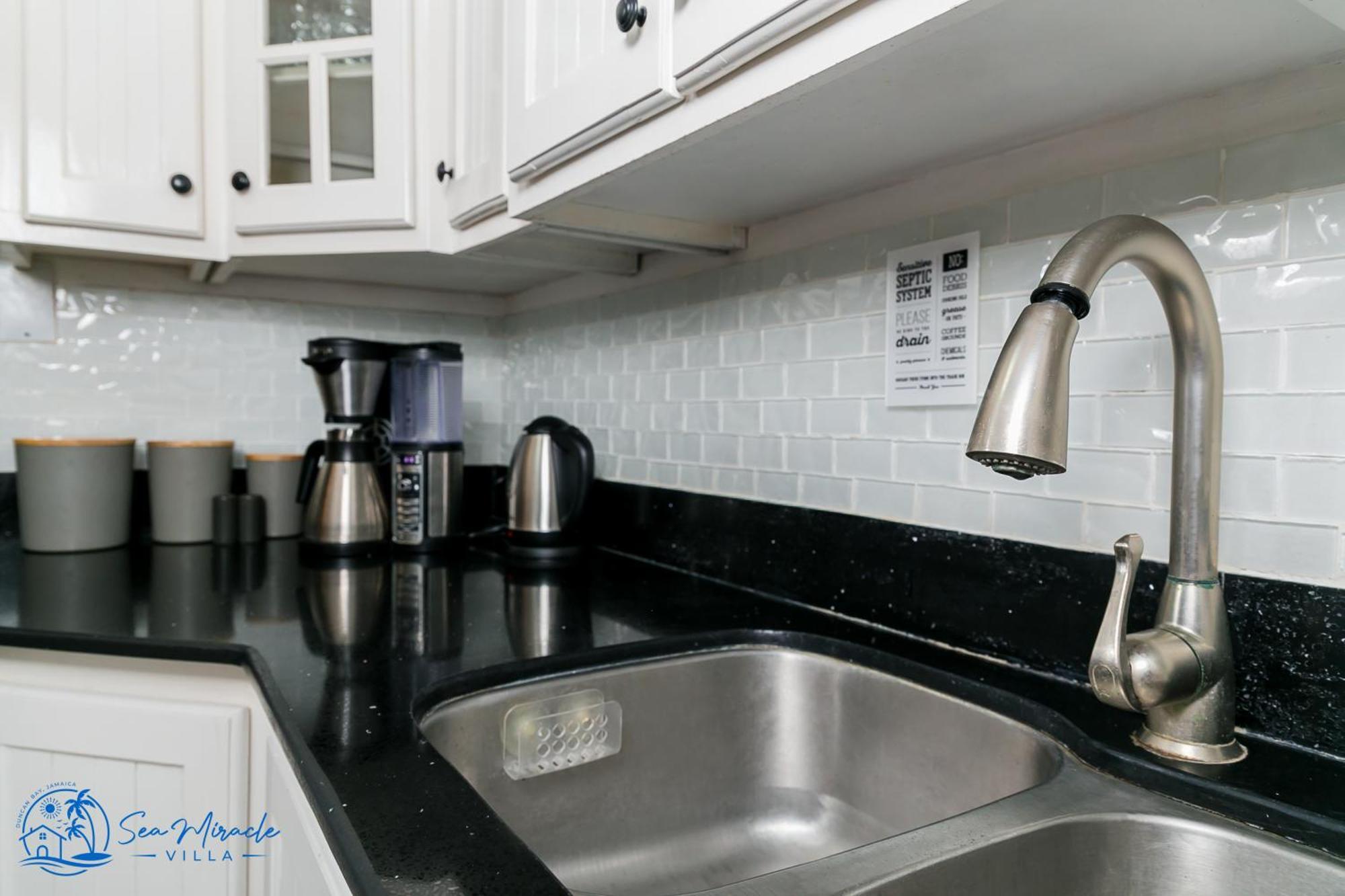 Sea Miracle Villa/Beach Cottage Silver Sands エクステリア 写真
